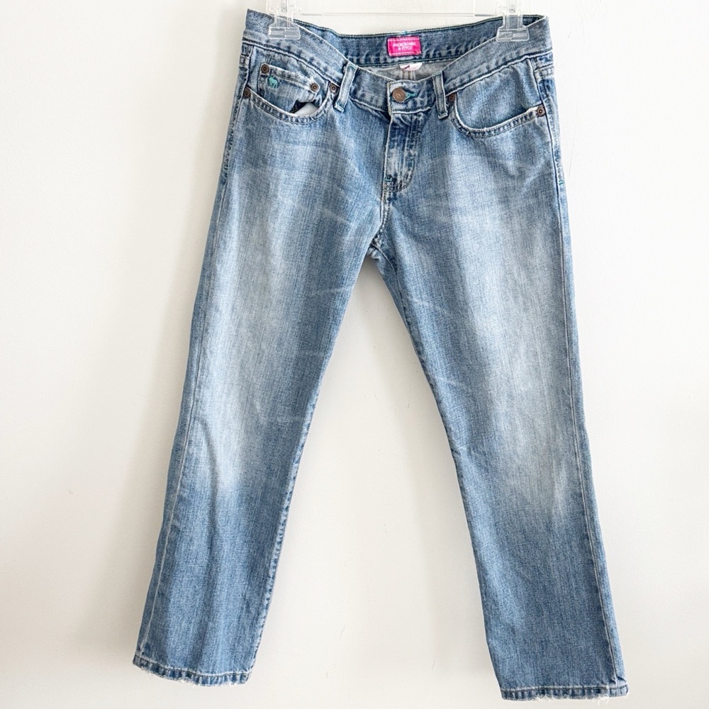Vintage Y2K Abercrombie low rise light wash straight leg cotton jeans size 4